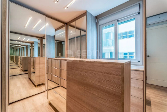 Imagem Apartamento com 4 Quartos à Venda, 315 m² em Centro - Balneário Camboriú Imagem Apartamento com 4 Quartos à Venda, 315 m² em Centro - Balneário Camboriú