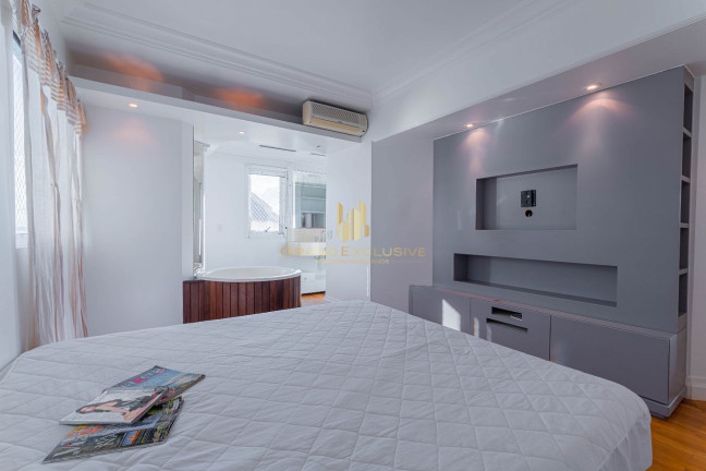Imagem Apartamento com 2 Quartos à Venda, 130 m² em Centro - Balneário Camboriú Imagem Apartamento com 2 Quartos à Venda, 130 m² em Centro - Balneário Camboriú