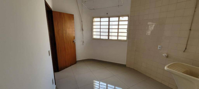 Imagem Casa com 2 Quartos para Alugar, 300 m² em Jardim Tamoio - Jundiaí Imagem Casa com 2 Quartos para Alugar, 300 m² em Jardim Tamoio - Jundiaí