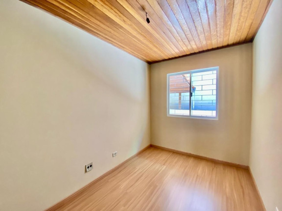 Imagem Casa com 3 Quartos à Venda, 63 m² em Portão - Curitiba