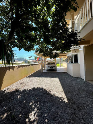 Imagem Casa com 3 Quartos à Venda, 279 m² em Carianos - Florianópolis Imagem Casa com 3 Quartos à Venda, 279 m² em Carianos - Florianópolis