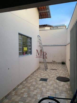 Imagem Casa com 2 Quartos à Venda, 250 m² em Cohab - Votuporanga