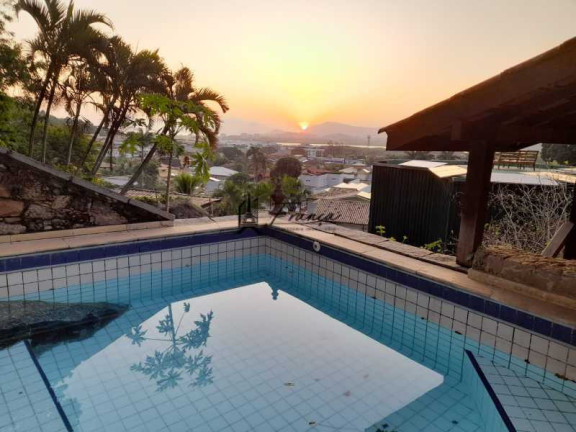 Imagem Imóvel com 3 Quartos à Venda, 337 m² em Itacoatiara - Niterói