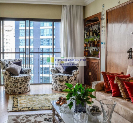 Apartamento com 3 Quartos à Venda, 120 m² em Aclimação - São Paulo