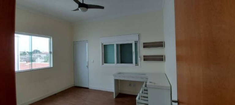 Imagem Casa com 3 Quartos à Venda, 469 m² em Piracangaguá - Taubaté