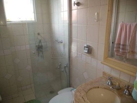 Imagem Casa com 3 Quartos à Venda, 300 m² em Medianeira - Porto Alegre Imagem Casa com 3 Quartos à Venda, 300 m² em Medianeira - Porto Alegre