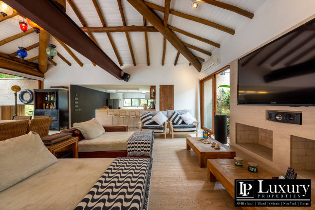 Imagem Casa de Condomínio com 4 Quartos à Venda, 267 m² em Maresias - São Sebastião Imagem Casa de Condomínio com 4 Quartos à Venda, 267 m² em Maresias - São Sebastião