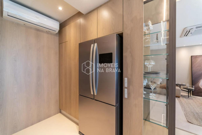 Imagem Apartamento com 4 Quartos à Venda, 237 m² em Centro - Balneário Camboriú Imagem Apartamento com 4 Quartos à Venda, 237 m² em Centro - Balneário Camboriú