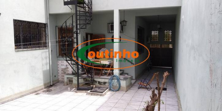 Imagem Casa com 3 Quartos à Venda, 226 m² em Vila Isabel - Rio De Janeiro Imagem Casa com 3 Quartos à Venda, 226 m² em Vila Isabel - Rio De Janeiro