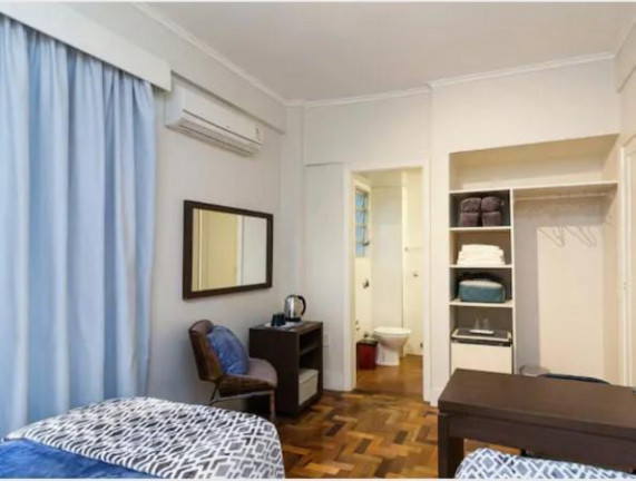 Imagem Imóvel com 1 Quarto à Venda, 18 m² em Centro Histórico - Porto Alegre Imagem Imóvel com 1 Quarto à Venda, 18 m² em Centro Histórico - Porto Alegre
