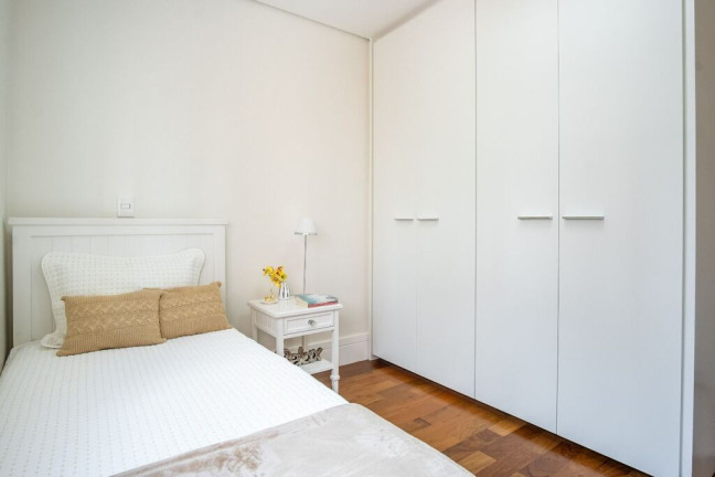 Imagem Imóvel com 4 Quartos à Venda,  em Moema - São Paulo