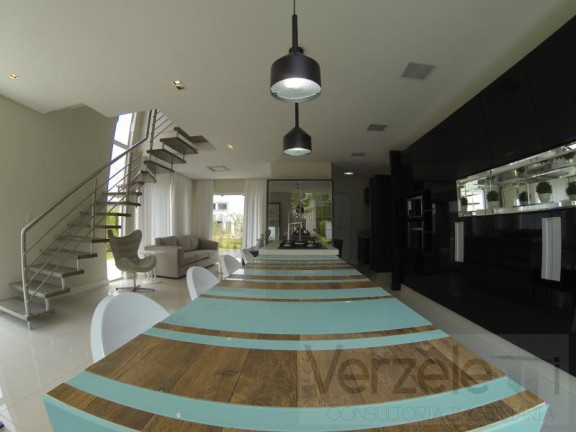 Imagem Casa com 3 Quartos à Venda, 142 m² em Barra - Balneário Camboriú Imagem Casa com 3 Quartos à Venda, 142 m² em Barra - Balneário Camboriú
