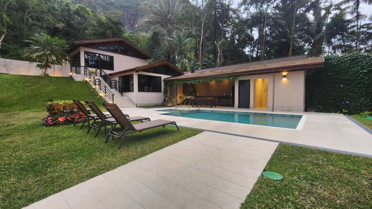 Imagem Casa com 5 Quartos à Venda, 497 m² em Granja Comary - Teresópolis Imagem Casa com 5 Quartos à Venda, 497 m² em Granja Comary - Teresópolis