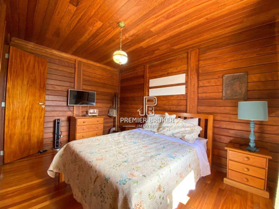 Imagem Casa com 3 Quartos à Venda, 237 m² em Albuquerque - Teresópolis Imagem Casa com 3 Quartos à Venda, 237 m² em Albuquerque - Teresópolis
