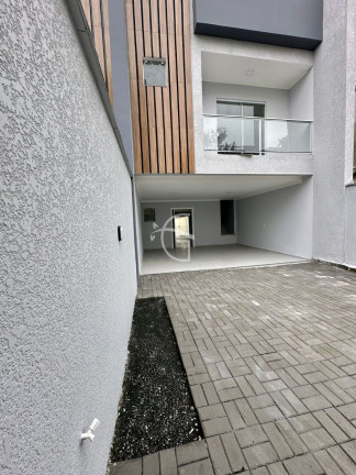 Casa com 3 Quartos à Venda,  em Costa E Silva - Joinville