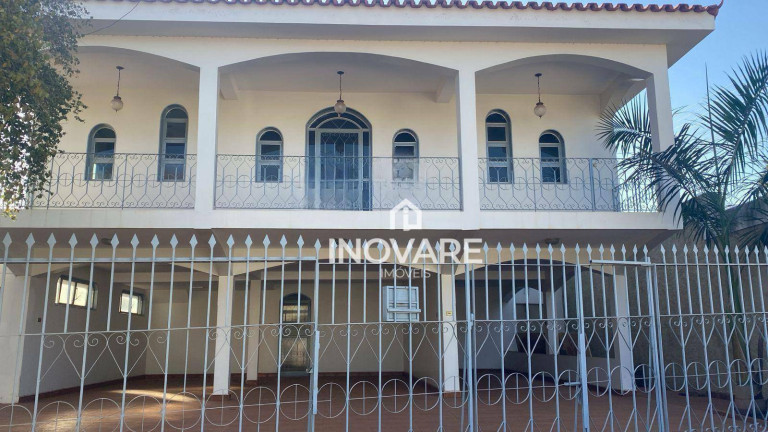 Casa com 4 Quartos à Venda ou Locação, 386 m² em Alto Da Boa Vista - Itumbiara