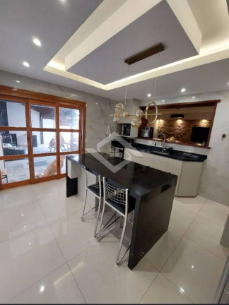 Imagem Casa de Vila com 4 Quartos à Venda, 192 m² em Pechincha - Rio De Janeiro