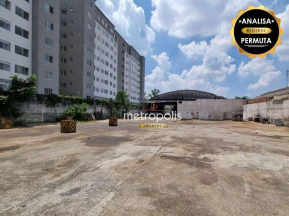 Galpão à Venda ou Locação, 1.800 m² em Cidade Nova Heliópolis - São Paulo