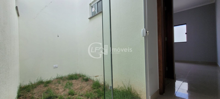 Imagem Casa com 3 Quartos à Venda, 89 m² em São Francisco - Campo Grande Imagem Casa com 3 Quartos à Venda, 89 m² em São Francisco - Campo Grande