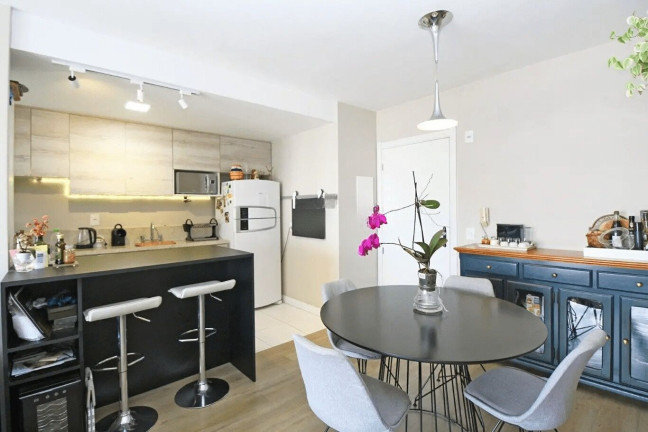 Imagem Apartamento com 2 Quartos à Venda, 65 m² em São Sebastião - Porto Alegre Imagem Apartamento com 2 Quartos à Venda, 65 m² em São Sebastião - Porto Alegre
