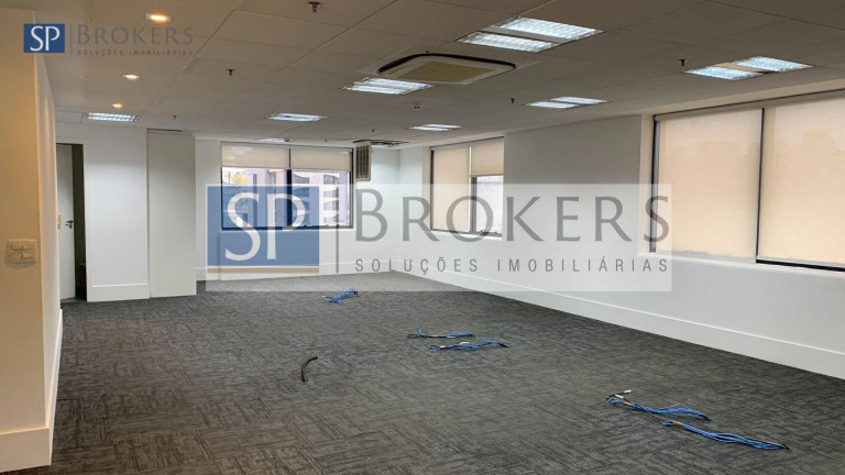 Imagem Sala Comercial à Venda ou Locação, 225 m² em Itaim Bibi - São Paulo Imagem Sala Comercial à Venda ou Locação, 225 m² em Itaim Bibi - São Paulo