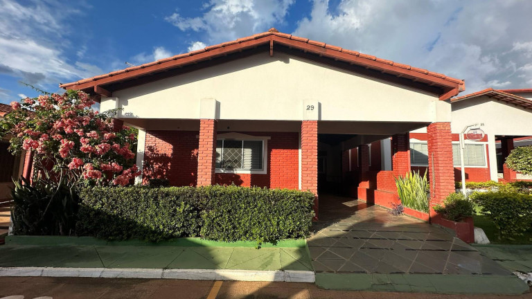 Imagem Casa com 3 Quartos à Venda, 224 m² em Mansões águas Quentes - Caldas Novas Imagem Casa com 3 Quartos à Venda, 224 m² em Mansões águas Quentes - Caldas Novas