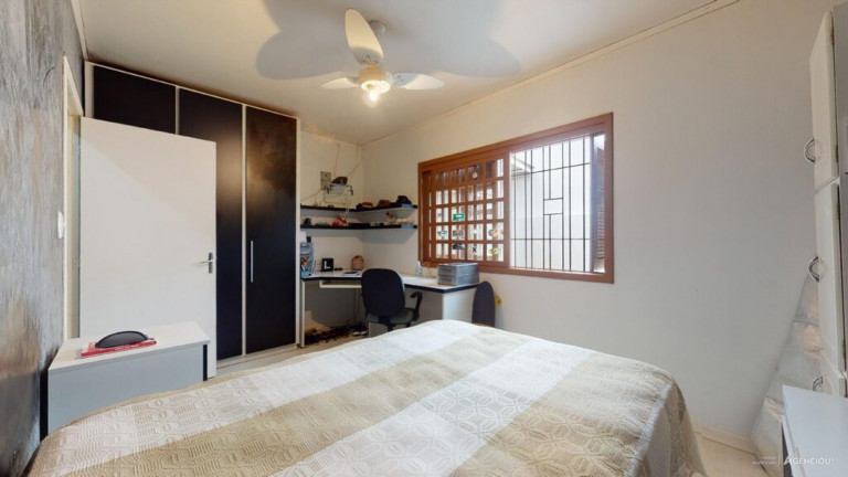 Imagem Imóvel com 4 Quartos à Venda, 120 m² em Espírito Santo - Porto Alegre Imagem Imóvel com 4 Quartos à Venda, 120 m² em Espírito Santo - Porto Alegre