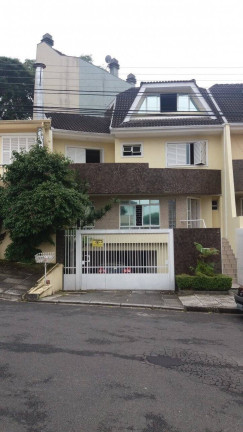 Sobrado com 3 Quartos à Venda, 250 m² em Merces - Curitiba