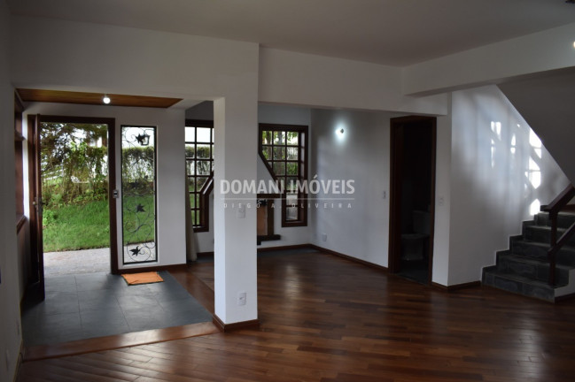 Imagem Casa com 4 Quartos à Venda, 190 m² em Região Do Alto Do Capivari - Campos Do Jordão