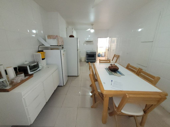 Imagem Apartamento com 3 Quartos à Venda, 140 m² em Pitangueiras - Guarujá