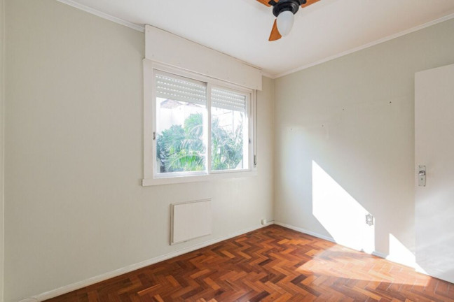 Imagem Imóvel com 2 Quartos à Venda, 76 m² em Petrópolis - Porto Alegre