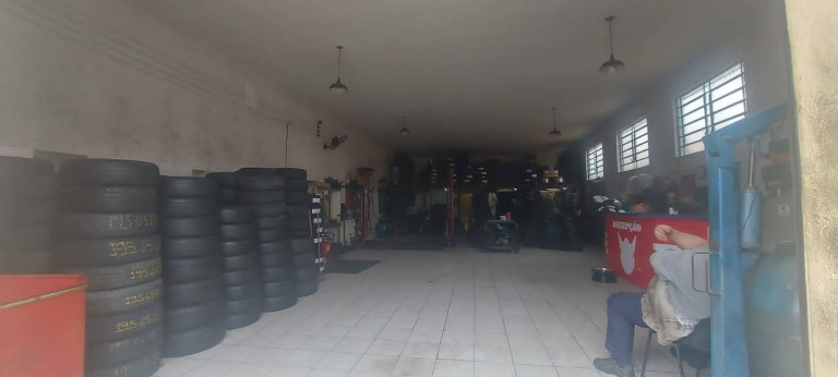 Imagem Casa com 4 Quartos à Venda, em São Paulo Imagem Casa com 4 Quartos à Venda, em São Paulo