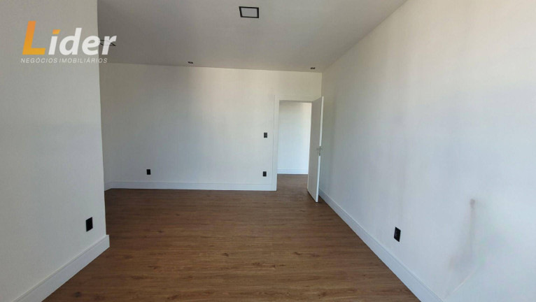Imagem Casa com 4 Quartos à Venda, 450 m² em Spina Ville - Juiz De Fora Imagem Casa com 4 Quartos à Venda, 450 m² em Spina Ville - Juiz De Fora