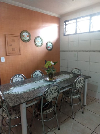 Imagem Casa com 3 Quartos à Venda, 198 m²
