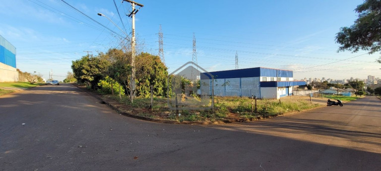 Imagem Terreno à Venda, 400 m² em Country - Cascavel Imagem Terreno à Venda, 400 m² em Country - Cascavel
