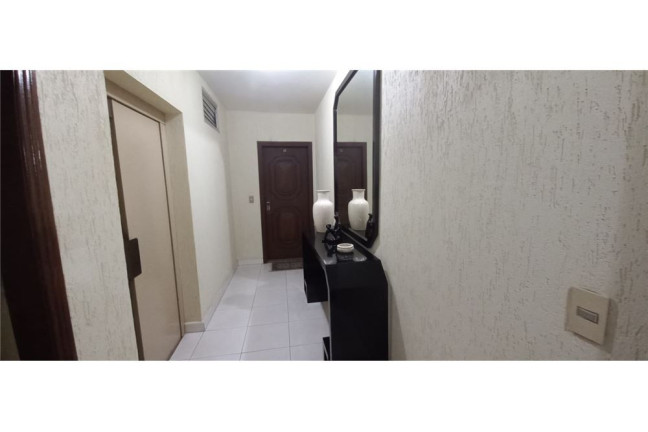 Imagem Imóvel com 3 Quartos à Venda, em Pinheiros - São Paulo Imagem Imóvel com 3 Quartos à Venda, em Pinheiros - São Paulo