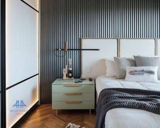 Apartamento com 2 Quartos à Venda, 67 m² em Centro - Florianópolis