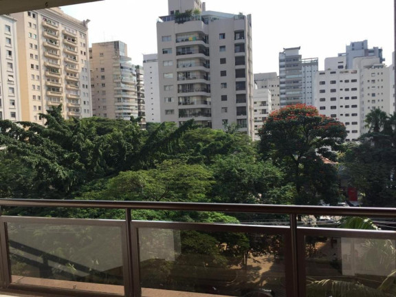 Apartamento com 3 Quartos à Venda ou Locação, 285 m² em Vila Nova Conceição - São Paulo