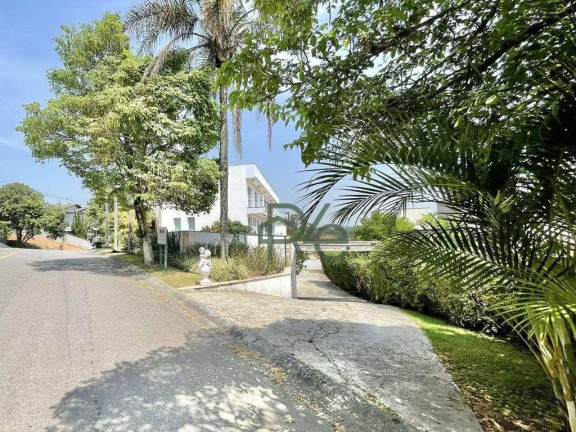 Imagem Casa com 6 Quartos à Venda ou Locação, 1.200 m² em Golf Village - Carapicuíba Imagem Casa com 6 Quartos à Venda ou Locação, 1.200 m² em Golf Village - Carapicuíba