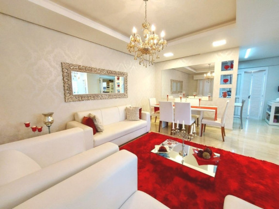 Imagem Casa com 3 Quartos à Venda, 280 m²