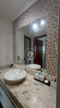 Imagem Casa com 4 Quartos à Venda, 211 m² em Jardim América - Goiânia Imagem Casa com 4 Quartos à Venda, 211 m² em Jardim América - Goiânia