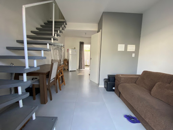Imagem Sobrado com 2 Quartos à Venda, 72 m² em Espinheiros - Itajaí