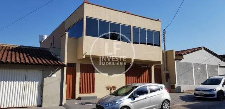 Imagem Casa com 8 Quartos à Venda, 400 m² em Jardim Das Aroeiras - Goiânia