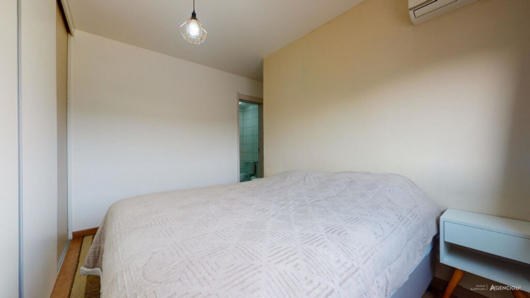 Imagem Imóvel com 2 Quartos à Venda, 56 m² em Cavalhada - Porto Alegre