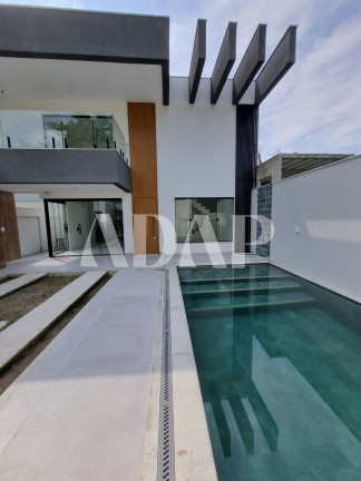 Imagem Casa com 4 Quartos à Venda, 192 m² em Vargem Grande - Rio De Janeiro Imagem Casa com 4 Quartos à Venda, 192 m² em Vargem Grande - Rio De Janeiro