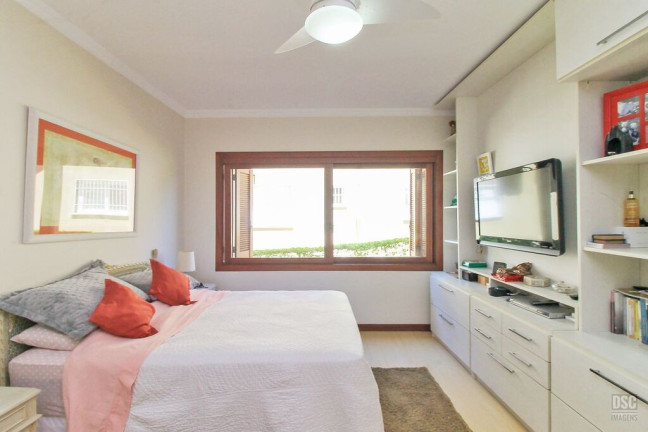 Imagem Casa de Condomínio com 3 Quartos à Venda, 389 m² em Vila Nova - Porto Alegre