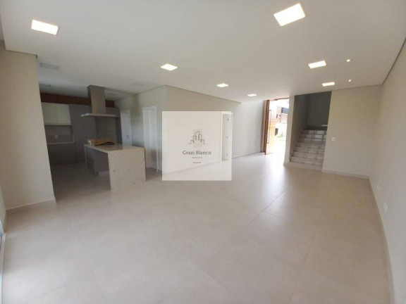 Casa de Condomínio com 3 Quartos à Venda, 270 m²
