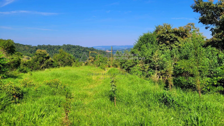 Chácara à Venda, 242 m² em Pardinho - Pardinho