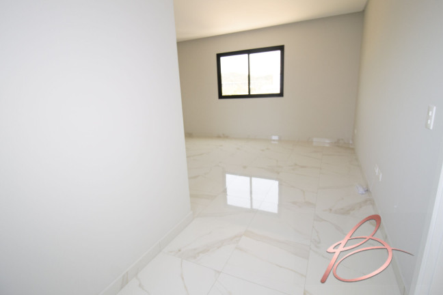 Imagem Casa com 4 Quartos à Venda, 250 m² em Barra - Balneário Camboriú Imagem Casa com 4 Quartos à Venda, 250 m² em Barra - Balneário Camboriú
