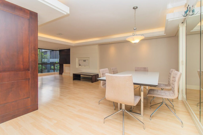 Imagem Apartamento com 3 Quartos à Venda, 148 m² em Moinhos De Vento - Porto Alegre Imagem Apartamento com 3 Quartos à Venda, 148 m² em Moinhos De Vento - Porto Alegre